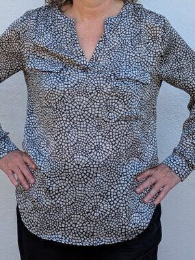 Sioni top black and white size large womens